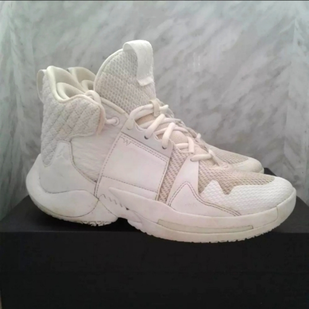 Nike Jordan Why Not Zer0.2  Westbrook AO6218-101 White GS Size 7Y womens 8.5
